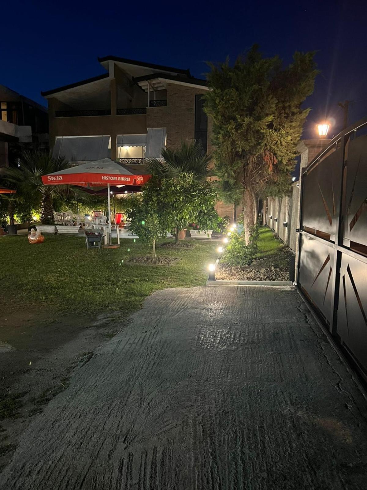 Vila Hoxha ดูร์เรส ภายนอก รูปภาพ